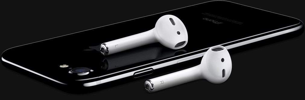 потому что одна гарнитура тише другой iPhone